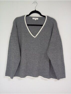 Klesis Womens Grey V-Neck Sweater Size M Textured Knit With White Trim
